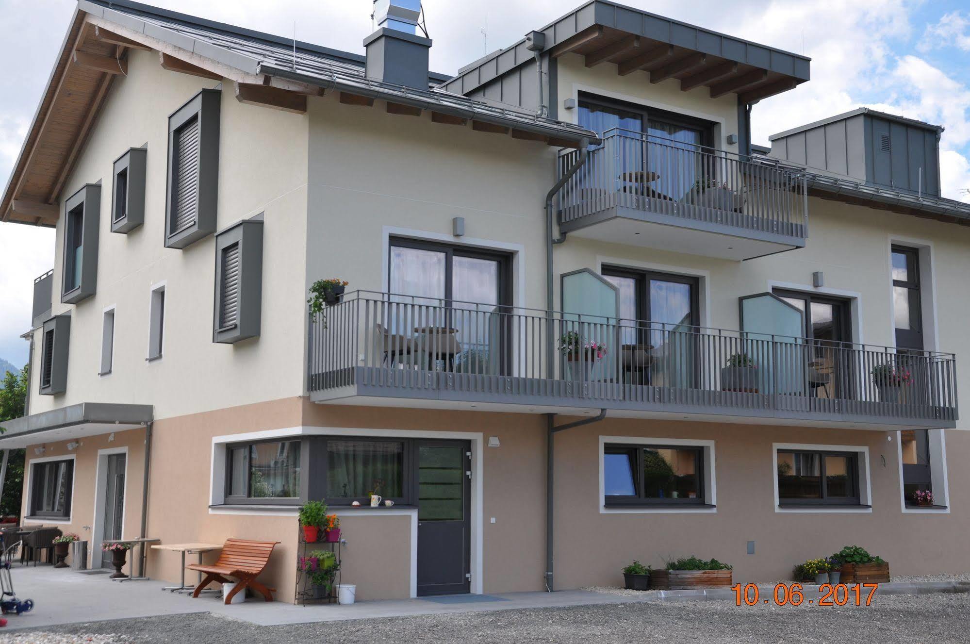 Garni Frauenschuh 4*